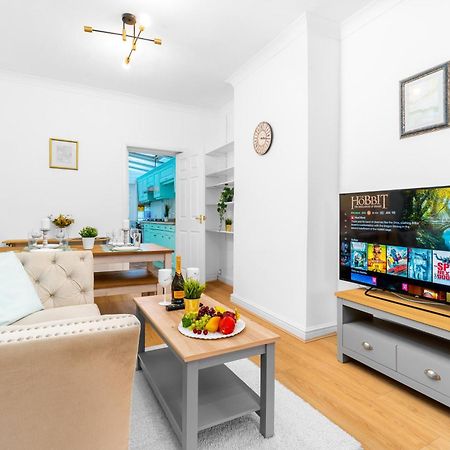 Luxury 3 Bedroom House - Harborne - Parking - Garden - Wifi & Netflix 122G Birmingham Ngoại thất bức ảnh