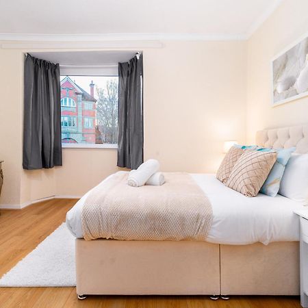 Luxury 3 Bedroom House - Harborne - Parking - Garden - Wifi & Netflix 122G Birmingham Ngoại thất bức ảnh