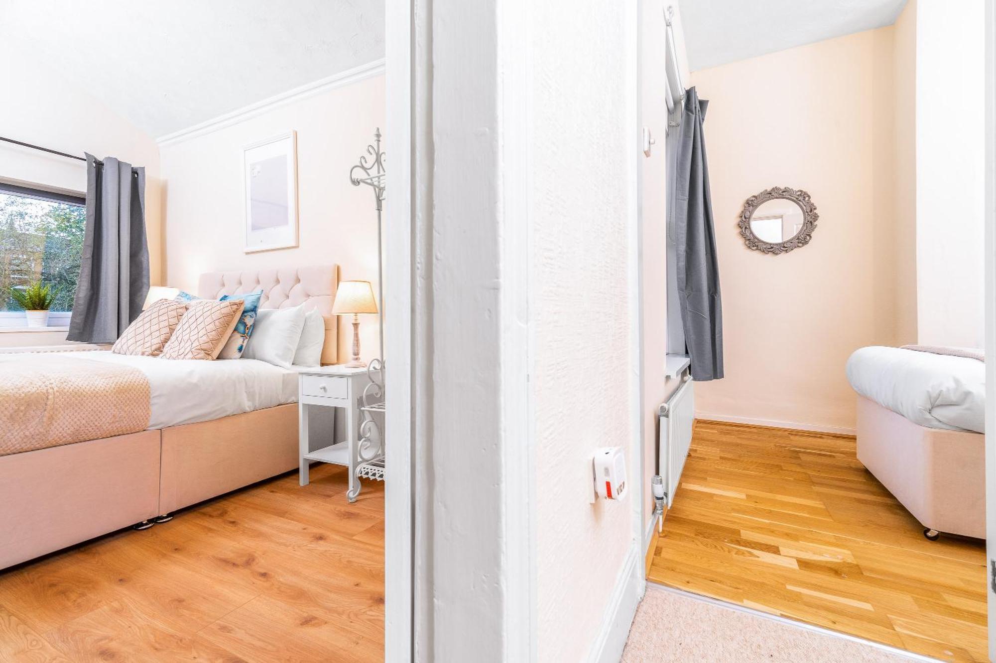 Luxury 3 Bedroom House - Harborne - Parking - Garden - Wifi & Netflix 122G Birmingham Ngoại thất bức ảnh