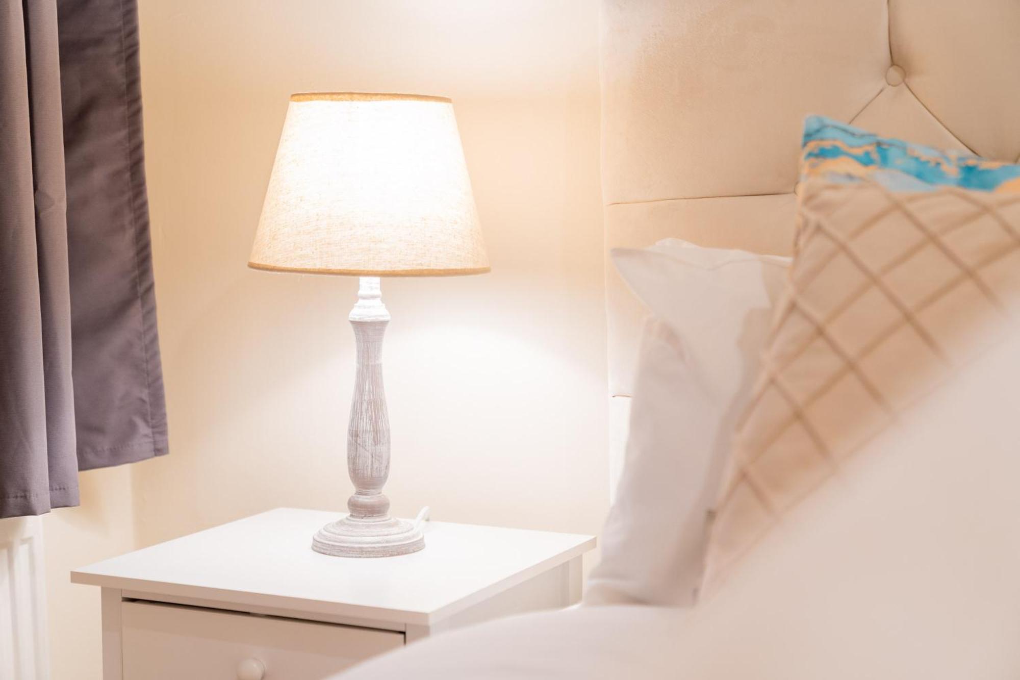 Luxury 3 Bedroom House - Harborne - Parking - Garden - Wifi & Netflix 122G Birmingham Ngoại thất bức ảnh