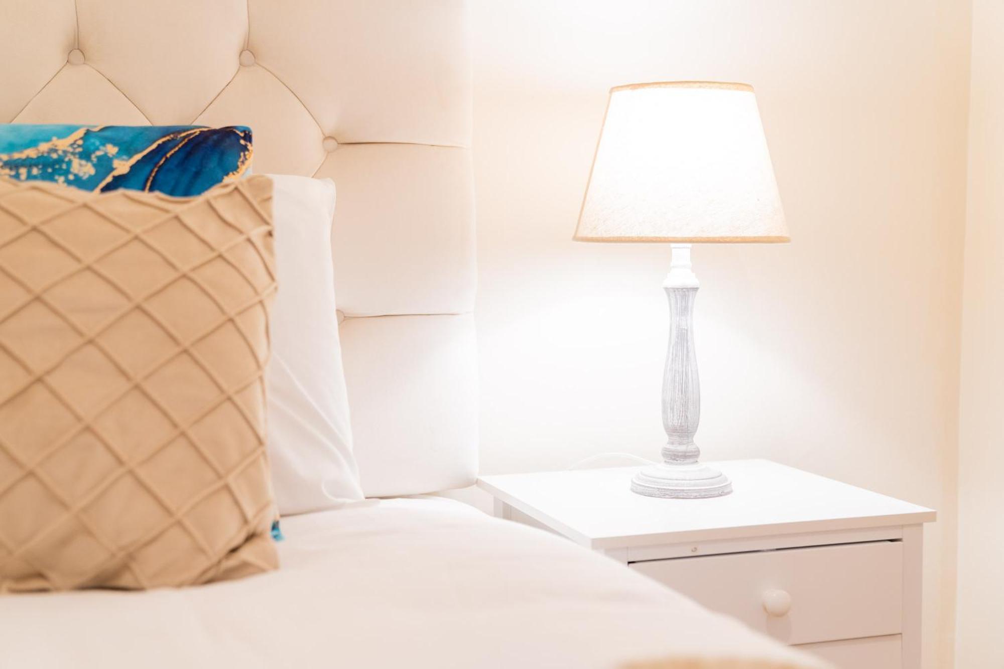Luxury 3 Bedroom House - Harborne - Parking - Garden - Wifi & Netflix 122G Birmingham Ngoại thất bức ảnh